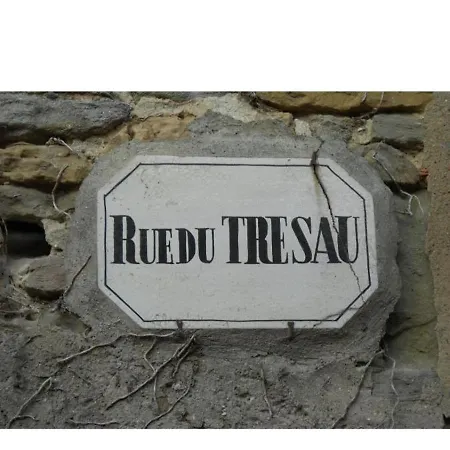 Holiday home Un Dans La Cite Carcassonne