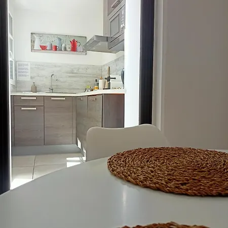 Holiday home Un Dans La Cite Carcassonne